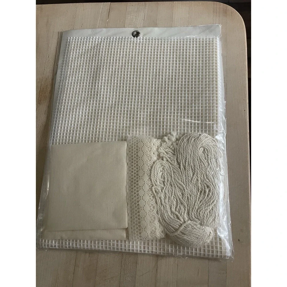 Americana Throw Pillow Darning Kit Lace and Fabric Ruffle 14